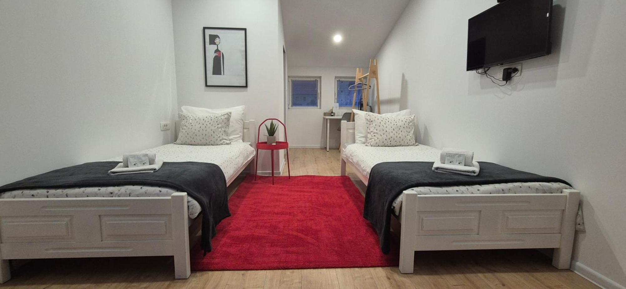 X Rooms Nasice Exterior foto